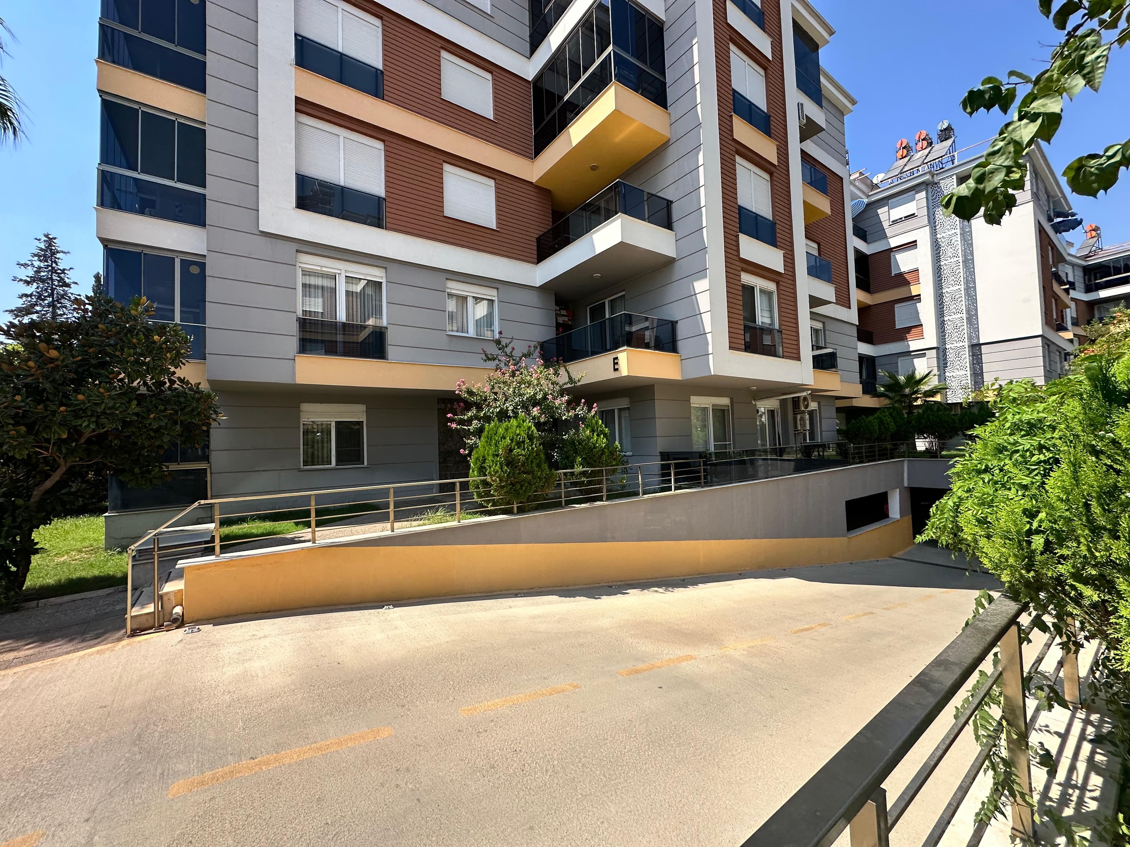 Семейная квартира 145 м² в закрытом комплексе с бассейноми 7/24 охраной | Lila Park Evleri